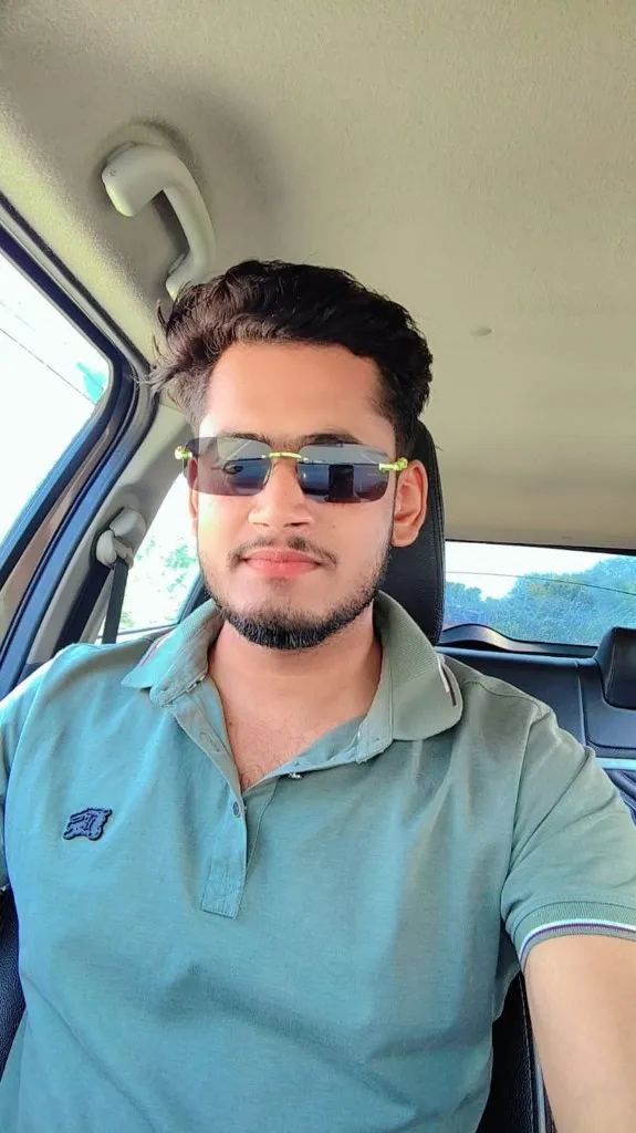 Vivek Baghel ( Vicky Bhaiya )